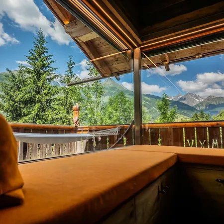 Wuidererhuettn, Charlet In Alleinlage Mit Freistehendem Saunahaus *