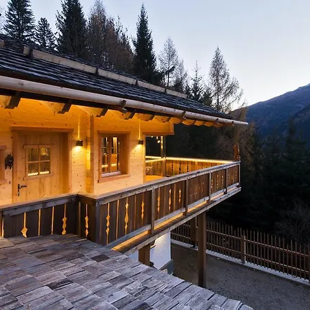 Horská chata Wuidererhuettn, Charlet In Alleinlage Mit Freistehendem Saunahaus Großkirchheim