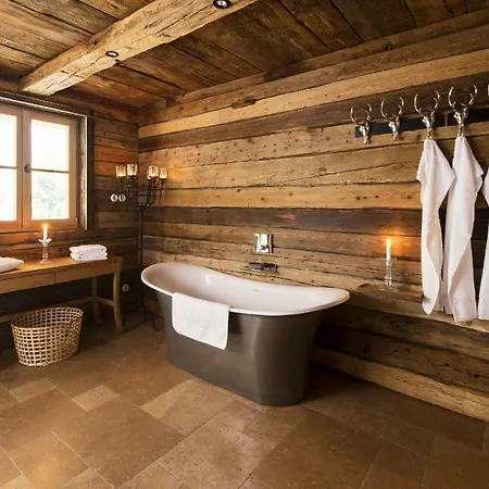 Horská chata Wuidererhuettn, Charlet In Alleinlage Mit Freistehendem Saunahaus Großkirchheim