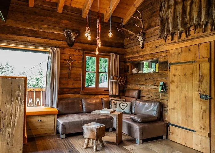 Wuidererhüttn, Charlet In Alleinlage Mit Freistehendem Saunahaus Großkirchheim