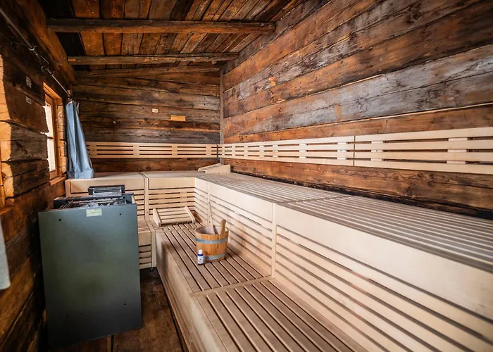 Wuidererhuettn, Charlet In Alleinlage Mit Freistehendem Saunahaus *