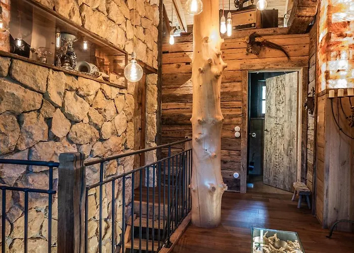 Wuidererhuettn, Charlet In Alleinlage Mit Freistehendem Saunahaus * Großkirchheim