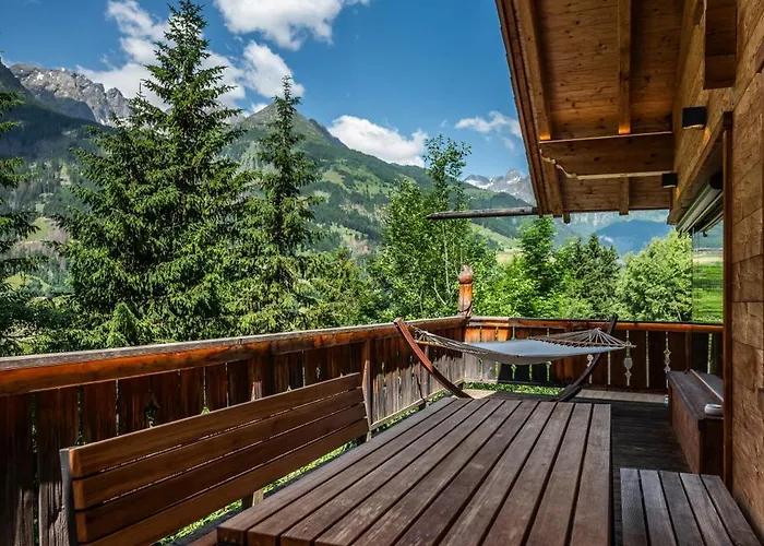 Wuidererhuettn, Charlet In Alleinlage Mit Freistehendem Saunahaus * Großkirchheim