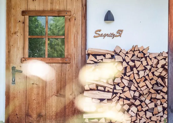 Wuidererhuettn, Charlet In Alleinlage Mit Freistehendem Saunahaus