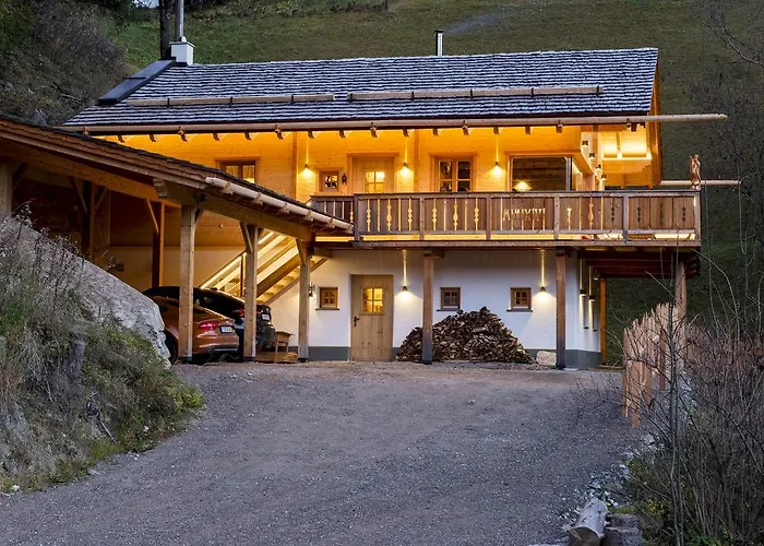 Chalet Wuidererhuettn, Charlet In Alleinlage Mit Freistehendem Saunahaus Großkirchheim